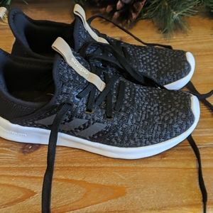 Women's Adidas Cloudfoam sneakers